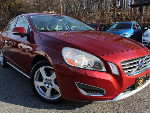 Used 2013 Volvo S60 T5 image 4