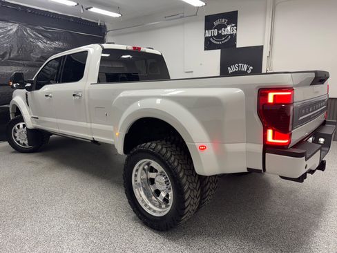 Used 2022 Ford F450 Platinum image 3