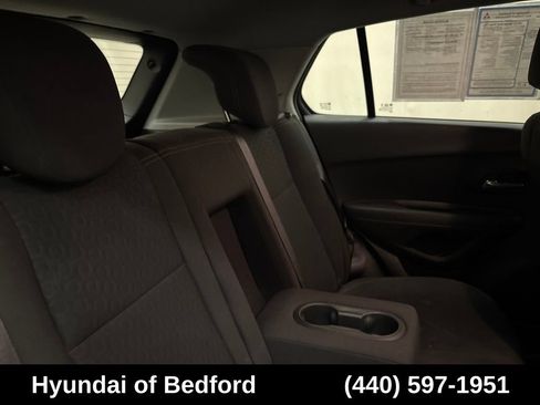 Used 2018 Chevrolet Trax LS FWD image 20