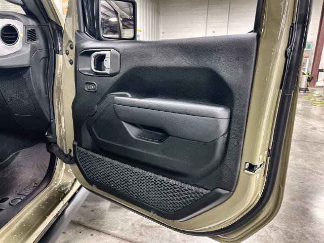 Used 2025 Jeep Wrangler Unlimited Sport AWD/4WD image 30