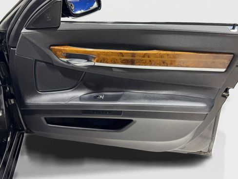 Used 2013 BMW 740Li image 27