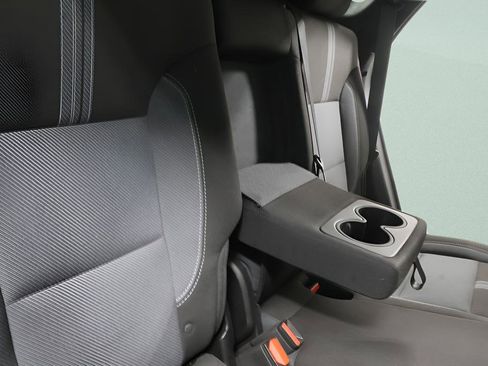 Used 2025 Chevrolet Blazer LT image 28