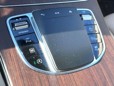 Used 2021 Mercedes-Benz GLC 300 4MATIC image 11