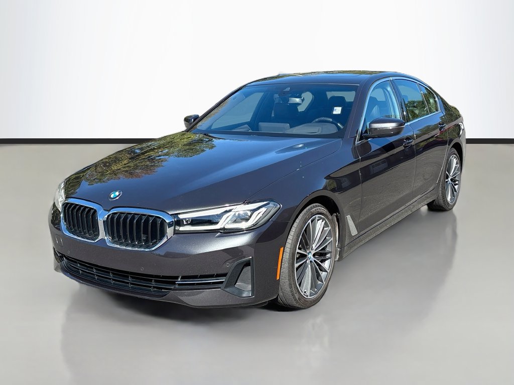 Used 2023 BMW 530i w/ Premium Package RWD image 3