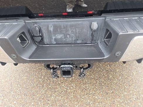 Used 2023 Ford F350 XLT w/ 360-Degree Camera Package image 45