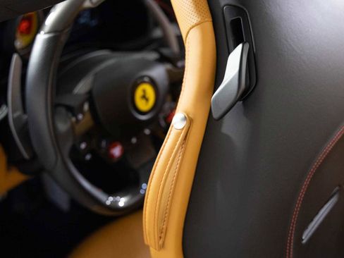 Used 2020 Ferrari Portofino image 47