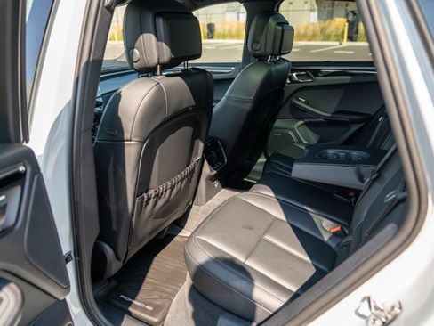 Certified 2026 Porsche Macan Turbo AWD/4WD image 23