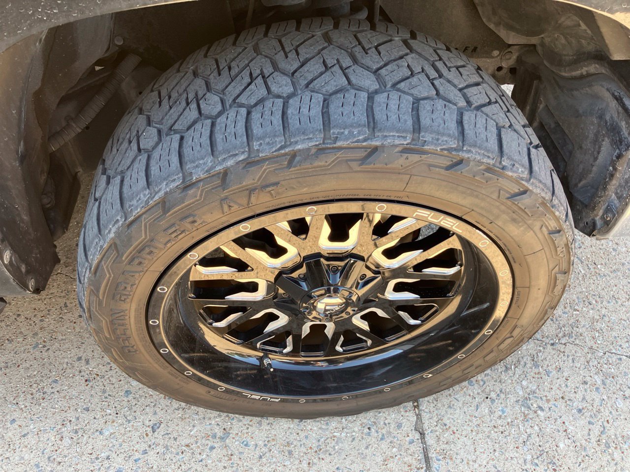 Used 2019 Toyota Tundra SR5 w/ SR5 Upgrade Package RWD image 14
