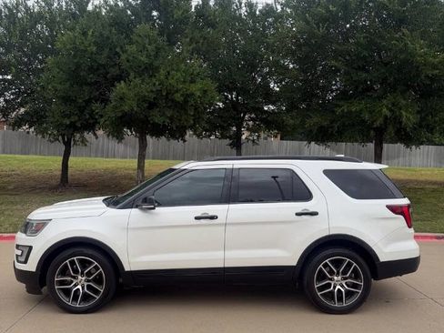 Used 2016 Ford Explorer Sport AWD/4WD image 3
