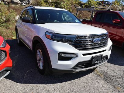 Certified 2022 Ford Explorer XLT w/ Equipment Group 202A