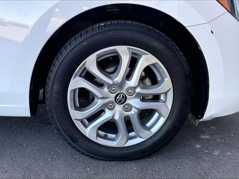 Used 2018 Toyota Yaris iA FWD image 22