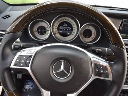 Used 2014 Mercedes-Benz E 250 BlueTEC Sedan image 65