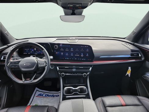 Used 2025 Chevrolet Traverse RS AWD/4WD image 10