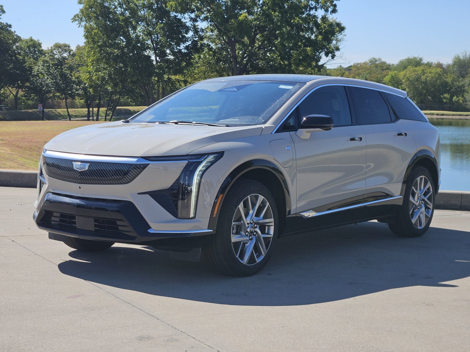 New 2027 Cadillac Optiq Luxury RWD image 2