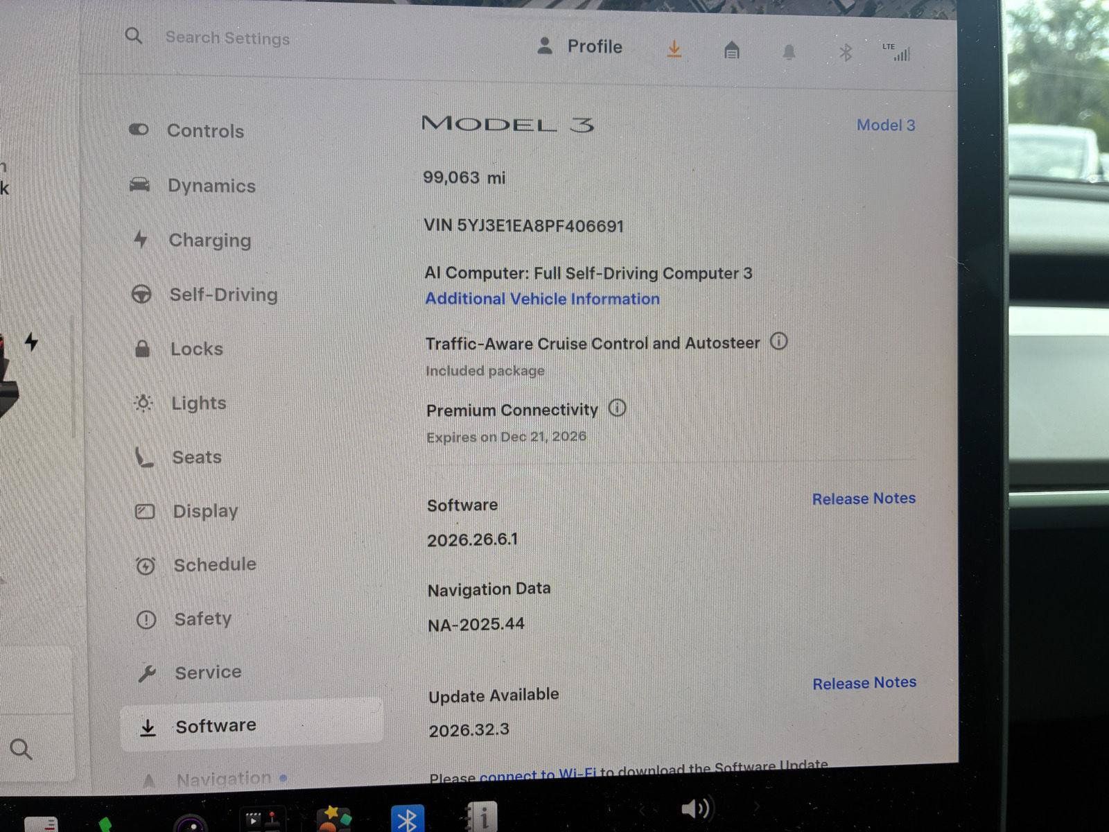 Used 2023 Tesla Model 3 Standard Range RWD image 3