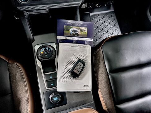 Used 2025 Ford Bronco Sport Outer Banks w/ Outer Banks Tech Package+ AWD/4WD image 12