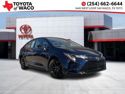 Used 2025 Toyota Corolla LE image 1