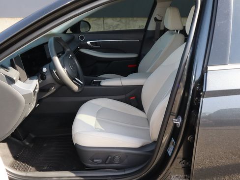 Used 2024 Hyundai Sonata SEL w/ Convenience Package FWD image 7