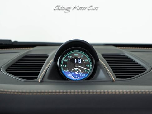 Used 2019 Porsche 911 Speedster RWD image 45