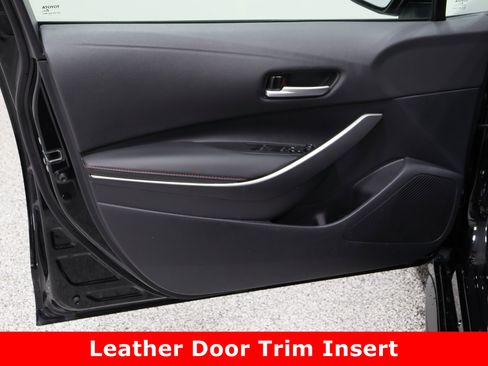 Used 2025 Toyota Corolla SE image 12