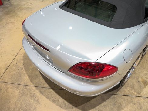 Used 2004 Dodge Viper SRT-10 image 32