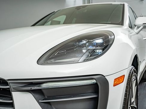 New 2026 Porsche Macan AWD/4WD image 16