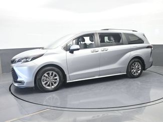 Used 2024 Toyota Sienna XLE FWD video 2