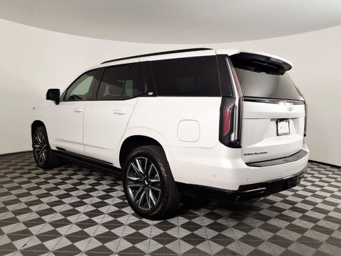 Used 2022 Cadillac Escalade Sport w/ Touring Package AWD/4WD image 6