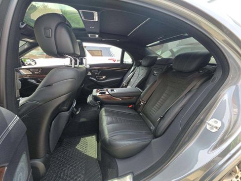 Used 2017 Mercedes-Benz S 550 4MATIC Sedan image 5