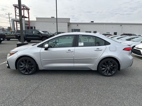New 2026 Toyota Corolla SE image 2