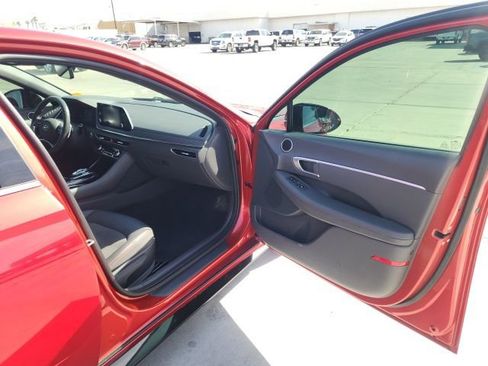 Used 2021 Hyundai Sonata SEL Plus w/ Preferred Accessory Package image 22