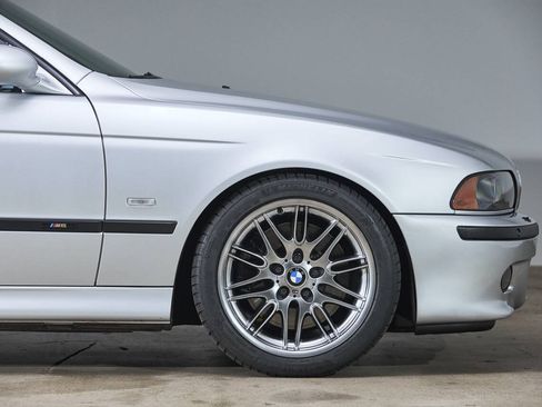 Used 2003 BMW M5 RWD image 28