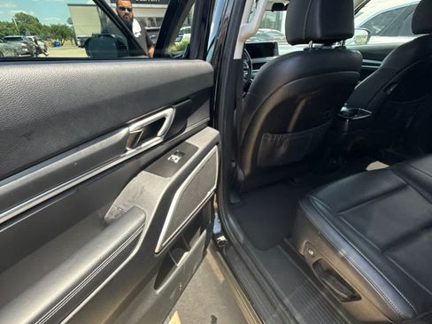 Used 2022 Kia Telluride LX AWD/4WD image 11