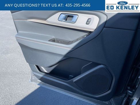 New 2026 Ford Explorer Active w/ Active Comfort Package image 19