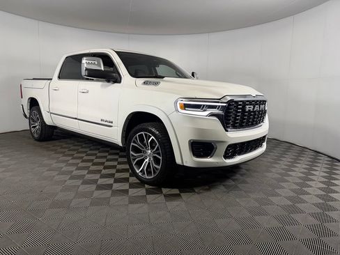 Used 2025 RAM 1500 Tungsten w/ Towing Technology Group AWD/4WD image 5