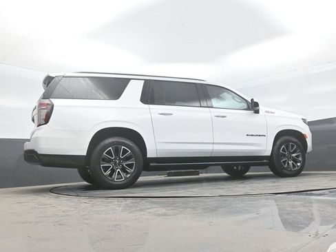 Used 2021 Chevrolet Suburban Z71 AWD/4WD image 24