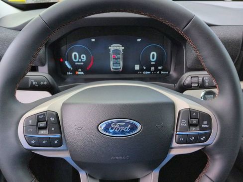 New 2025 Ford Explorer Active image 29