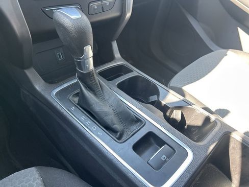 Used 2017 Ford Escape SE image 26