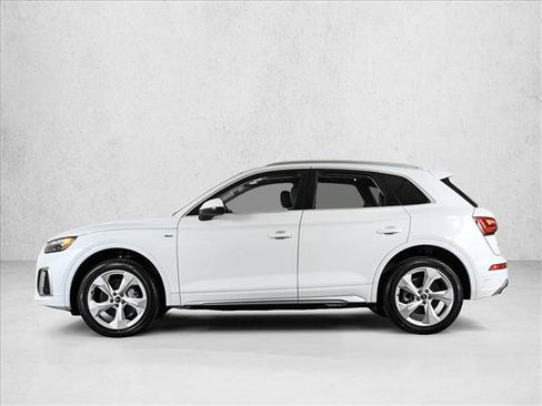 Used 2023 Audi Q5 2.0T Premium Plus w/ Premium Plus Package AWD/4WD image 8