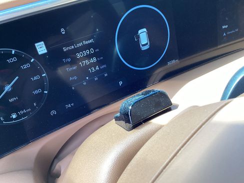 Used 2026 Hyundai Palisade Calligraphy image 3