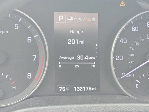 Used 2017 Hyundai Elantra Limited w/ Limited Ultimate Package 05 FWD image 27
