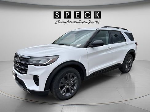 New 2026 Ford Explorer Active w/ Active Comfort Package image 1