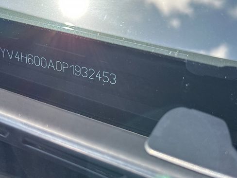 Used 2023 Volvo XC90 T8 Ultimate image 2