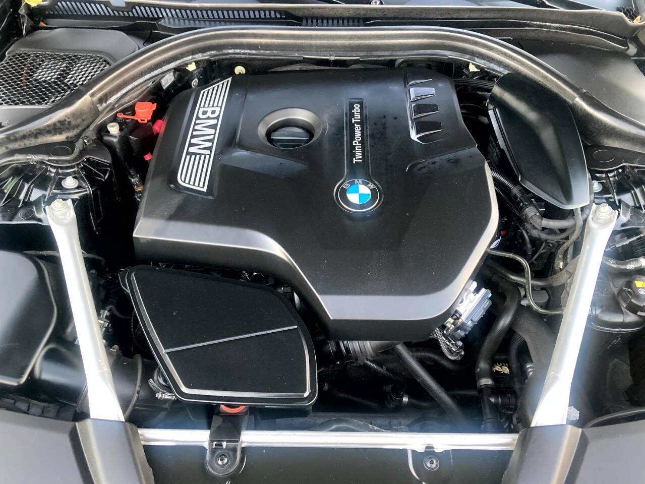 Used 2018 BMW 530i xDrive AWD/4WD image 17