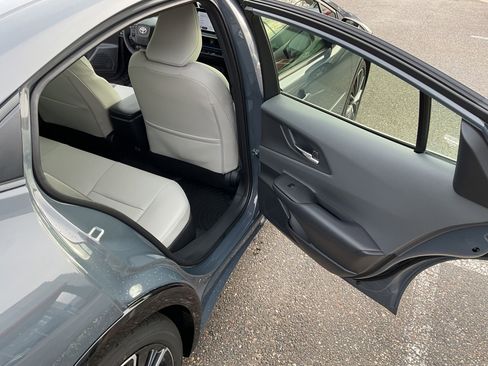 Used 2024 Toyota Prius XLE image 22