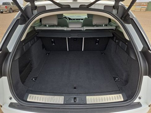 Used 2025 Land Rover Range Rover Velar Dynamic SE image 11