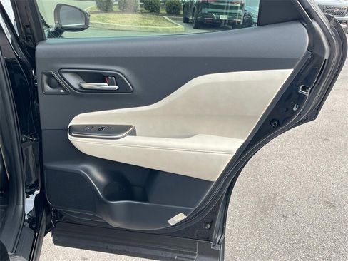 Used 2023 Toyota Crown XLE image 25