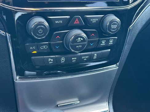 Used 2019 Jeep Grand Cherokee Limited RWD image 24