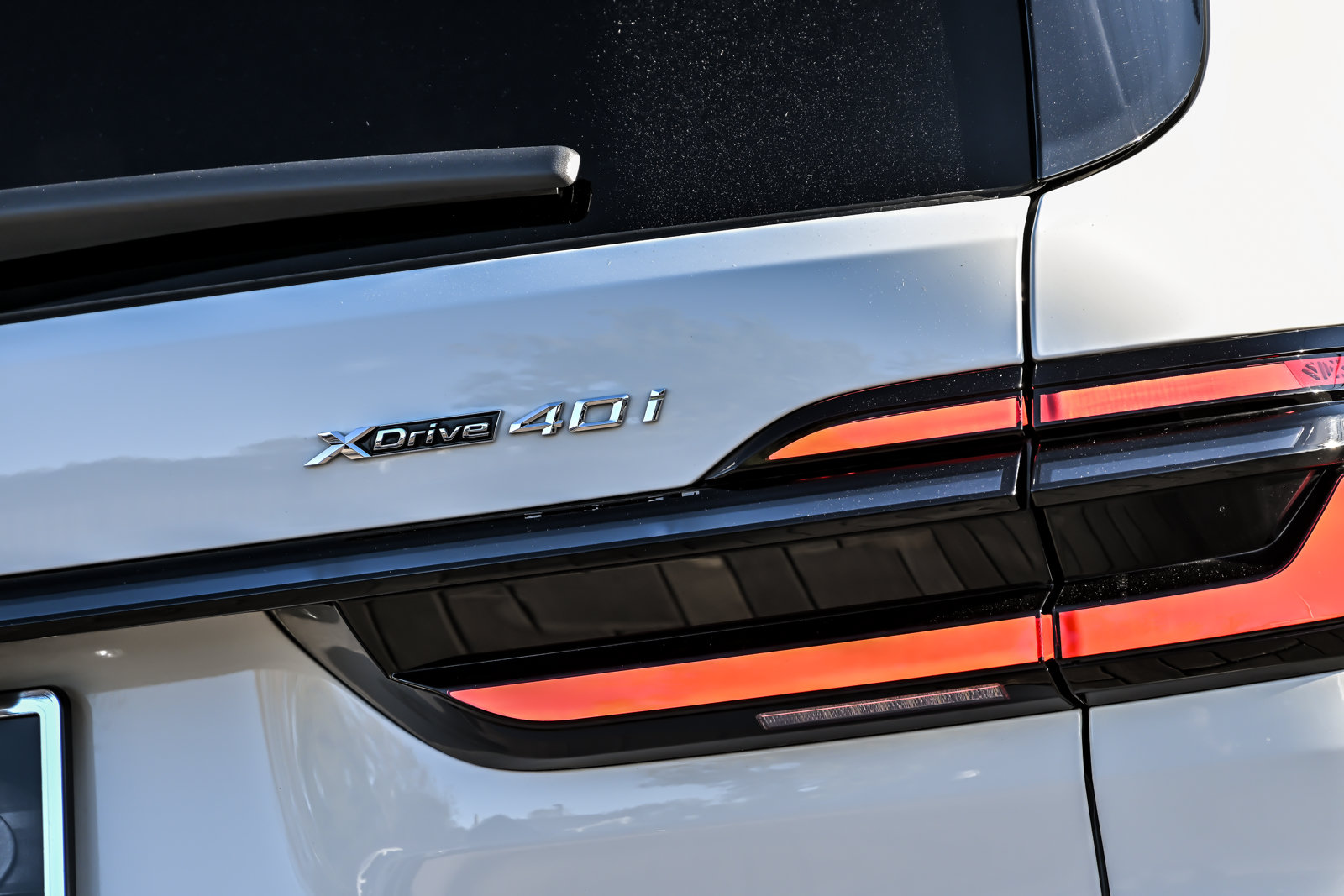 Used 2024 BMW X7 xDrive40i w/ M Sport Package AWD/4WD image 19