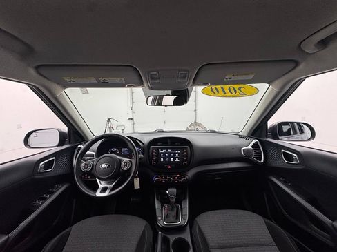 Used 2020 Kia Soul S FWD image 3